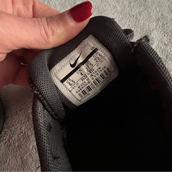 Nike Air Max Sequent 2 Athletic Sneaker Anthracite Black Metallic Red Bronze 6.5 - Picture 15 of 17